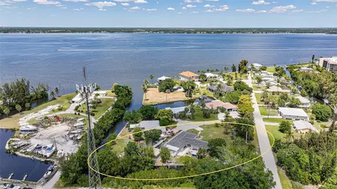 425 Fireball Ct, Punta Gorda, FL 33950