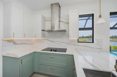 Kitchen - 7 Sunflower Dr, Placida, FL 33946 photo 4 of 7