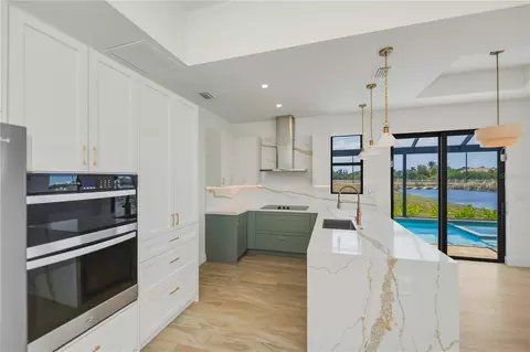 Kitchen - 7 Sunflower Dr, Placida, FL 33946 photo 3 of 7