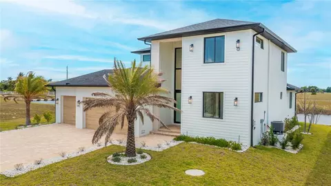 7 Sunflower Dr, Placida, FL 33946