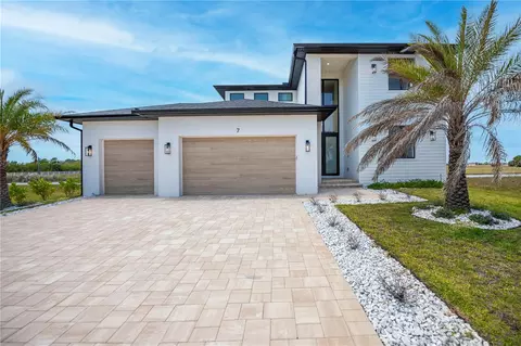 Exterior - 7 Sunflower Dr, Placida, FL 33946 photo 3 of 14
