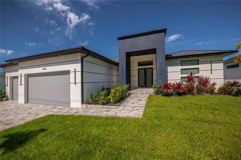 9493 St Paul Dr, Port Charlotte, FL 33981