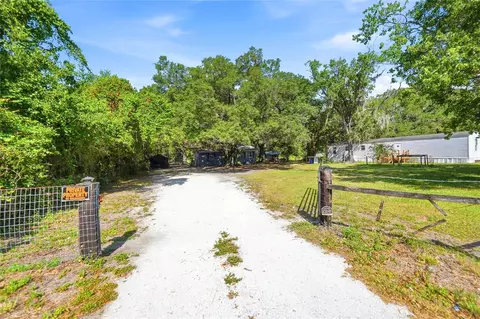Exterior - 2403 SE Pointer Ave, Arcadia, FL 34266 photo 14 of 15