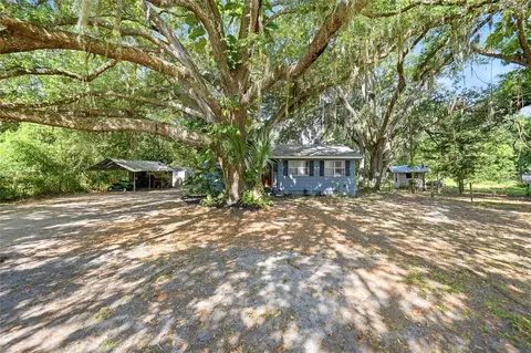 Exterior - 2403 SE Pointer Ave, Arcadia, FL 34266 photo 8 of 15