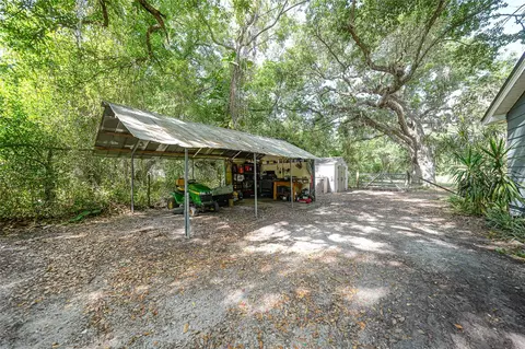 Exterior - 2403 SE Pointer Ave, Arcadia, FL 34266 photo 4 of 15