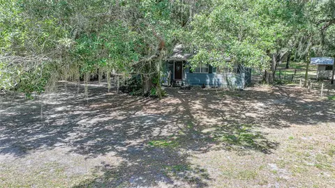 Exterior - 2403 SE Pointer Ave, Arcadia, FL 34266 photo 10 of 15