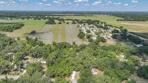 View/Area - 2403 SE Pointer Ave, Arcadia, FL 34266 photo 2 of 4
