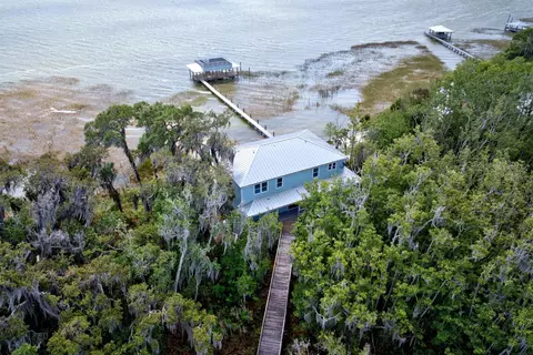 424 Lake Mirror Dr, Lake Placid, FL 33852