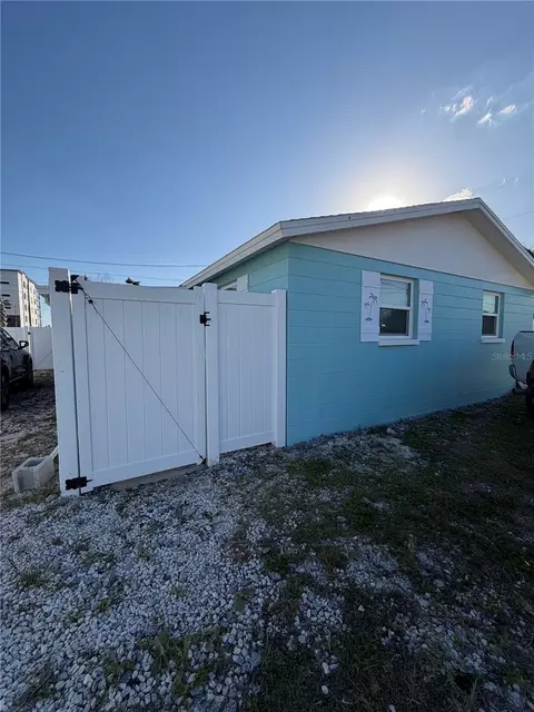14062 Palm St, Madeira Beach, FL 33708
