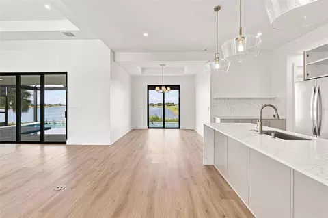 Living - 44 Sunflower Dr, Placida, FL 33946 photo 6 of 9