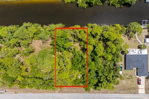 2042 Como St, Port Charlotte, FL 33948