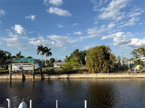 4153 Hollis Ave, Port Charlotte, FL 33953