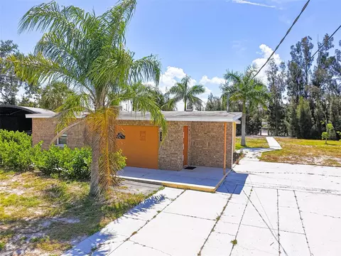 891 Palmetto Dr NE, Port Charlotte, FL 33952