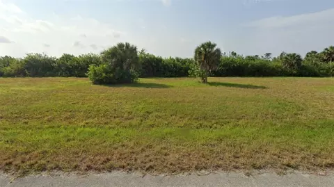 8 Mistletoe Ln, Placida, FL 33946