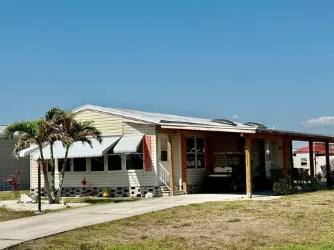 1415 Blue Heron Dr, Englewood, FL 34224