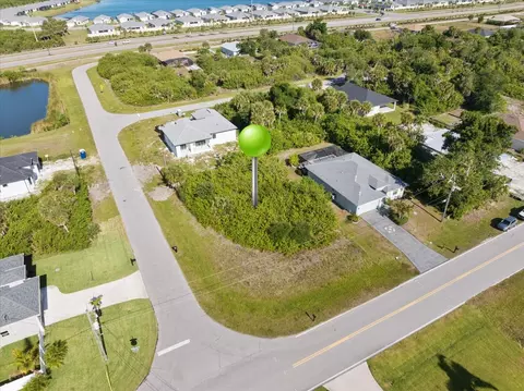 255 Indian Creek Dr, Rotonda West, FL 33947