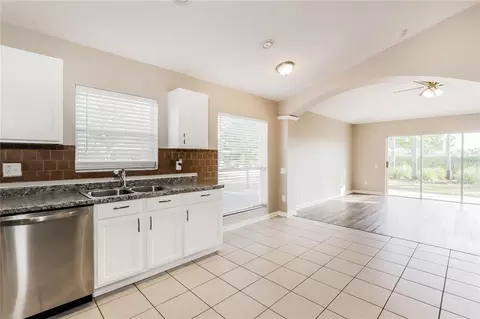 Kitchen - 13302 Evening Sunset Ln, Riverview, FL 33579 photo 3 of 3