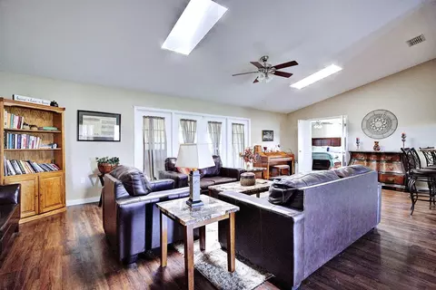 Living - 3601 Divot Rd, Sebring, FL 33872 photo 3 of 4
