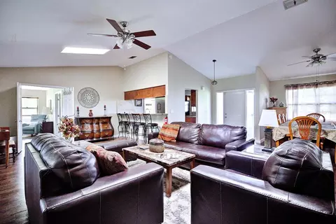 Living - 3601 Divot Rd, Sebring, FL 33872 photo 4 of 4