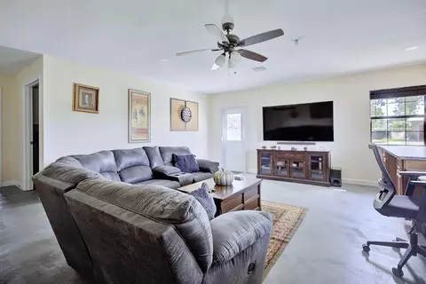 Living - 3601 Divot Rd, Sebring, FL 33872 photo 1 of 4