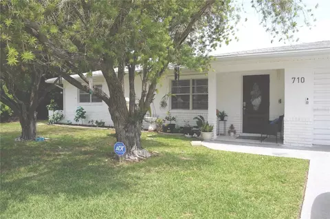 710 Aqui Esta Dr, Punta Gorda, FL 33950