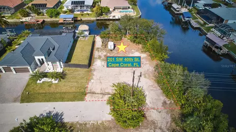 201 SW 40th St, Cape Coral, FL 33914