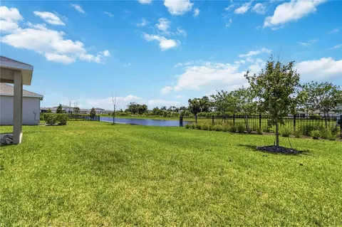 Exterior - 10009 Daybreak Gln, Parrish, FL 34219 photo 5 of 8