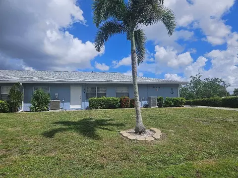 810 Kings Ct #B, Punta Gorda, FL 33950