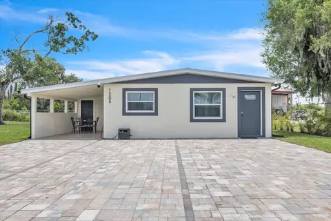1205 SW Hibiscus Dr, Arcadia, FL 34266