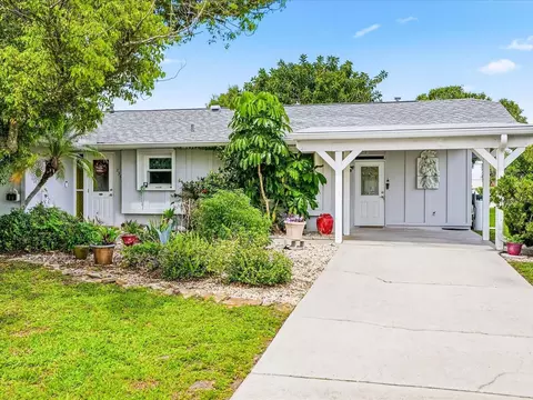 2331 Abscott St, Port Charlotte, FL 33952