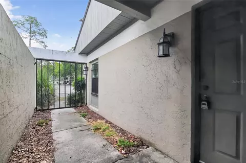 7200 SW 8th Ave #B14, Gainesville, FL 32607