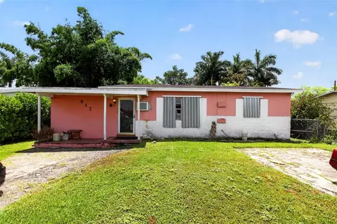 617 SW 14th St, Belle Glade, FL 33430