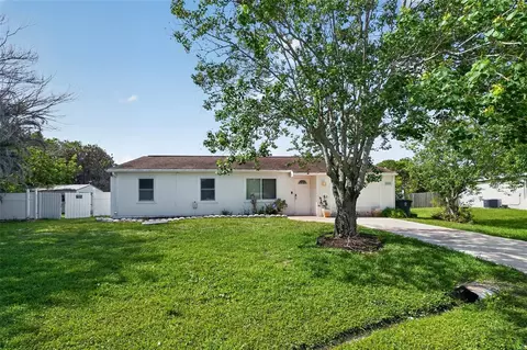 2832 SE Gantry Ct, Port Saint Lucie, FL 34952