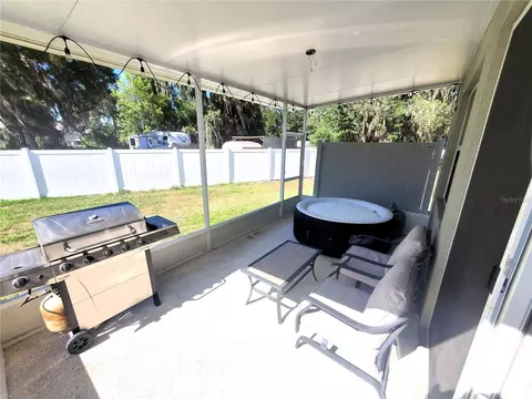 Exterior - 10960 Brightleaf Ct, Riverview, FL 33569 photo 2 of 4
