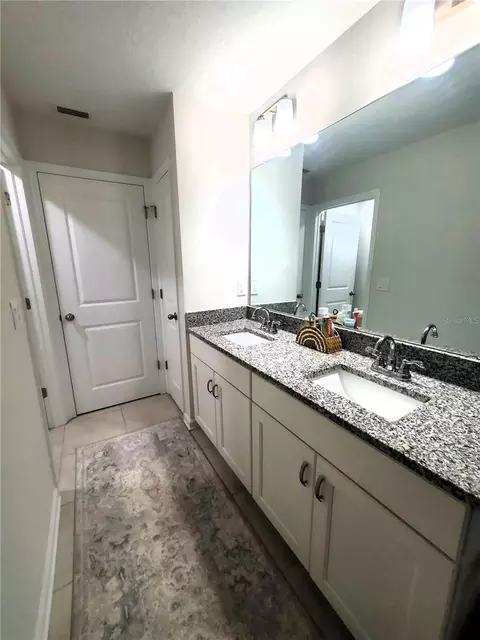 Bath - 10960 Brightleaf Ct, Riverview, FL 33569 photo 2 of 5