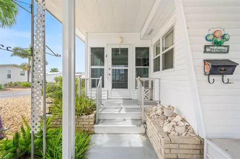 822 Bogie, Venice, FL 34285 photo 3