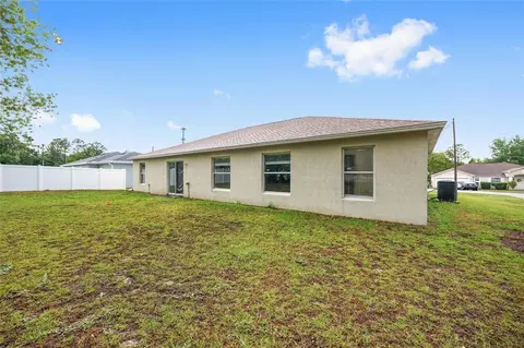 Exterior - 20 Pine Court Loop, Ocala, FL 34472 photo 4 of 7