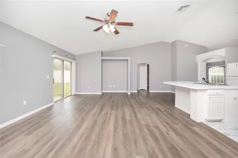 Living - 20 Pine Court Loop, Ocala, FL 34472 photo 12 of 17