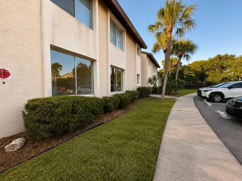 2702 Hidden Lake Dr S #A, Sarasota, FL 34237