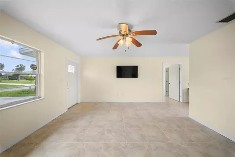 Living - 154 Danforth Dr, Punta Gorda, FL 33980 photo 4 of 6