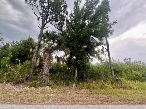 7370 Sioux St, Port Charlotte, FL 33981