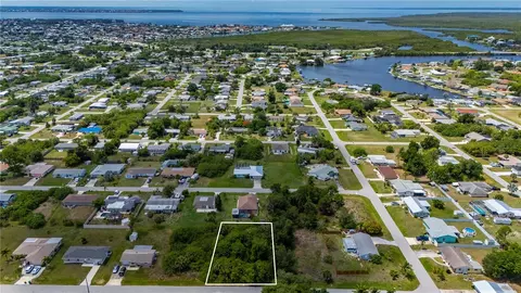 209 Forrest Ave NW, Port Charlotte, FL 33952