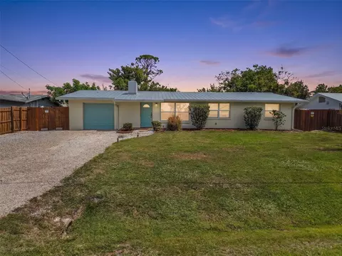 1664 Lakeview Pl, Englewood, FL 34223