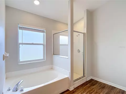 Bath - 1732 Hulett Dr, Brandon, FL 33511 photo 2 of 5