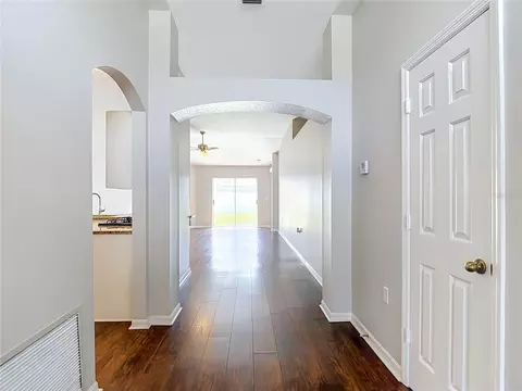 Entry Way - 1732 Hulett Dr, Brandon, FL 33511 photo 2 of 5