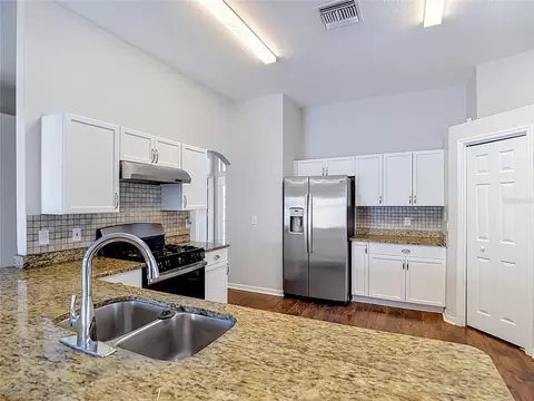 Kitchen - 1732 Hulett Dr, Brandon, FL 33511 photo 7 of 9
