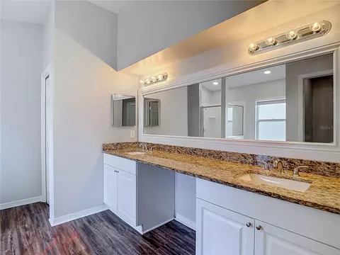 Bath - 1732 Hulett Dr, Brandon, FL 33511 photo 1 of 5