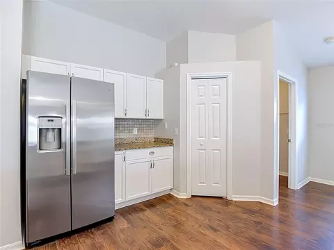 Kitchen - 1732 Hulett Dr, Brandon, FL 33511 photo 6 of 9
