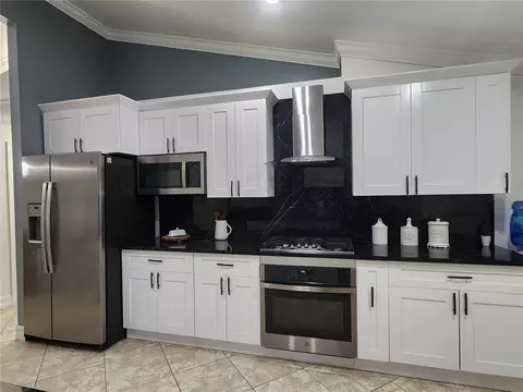111 2nd St SE, Naples, FL 34117
