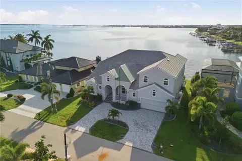 2139 Palm Tree Dr, Punta Gorda, FL 33950